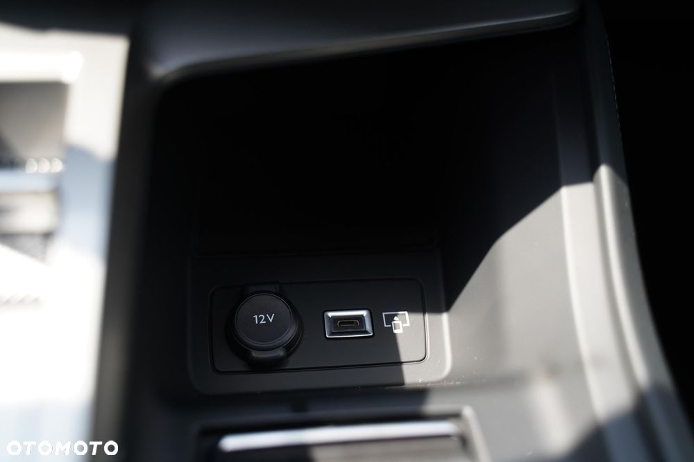 Peugeot 308 1.2 mHEV GT S&S e-DCS6 - 18