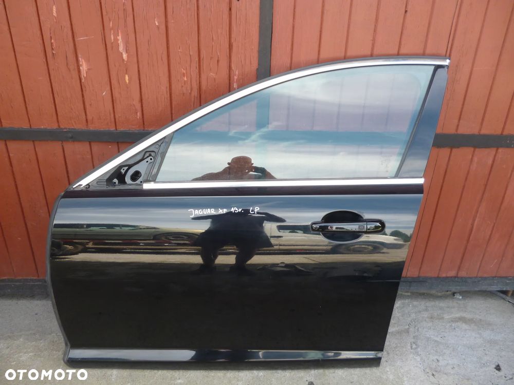 JAGUAR XF X250 DRZWI LEWE PRZEDNIE PRZÓD