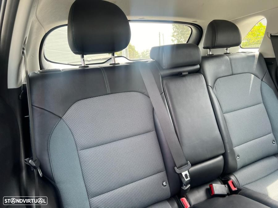 Kia e-Niro EV 64kWh - 11