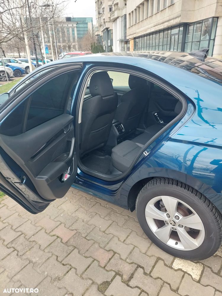 Skoda Octavia 2.0 TDI Style - 9