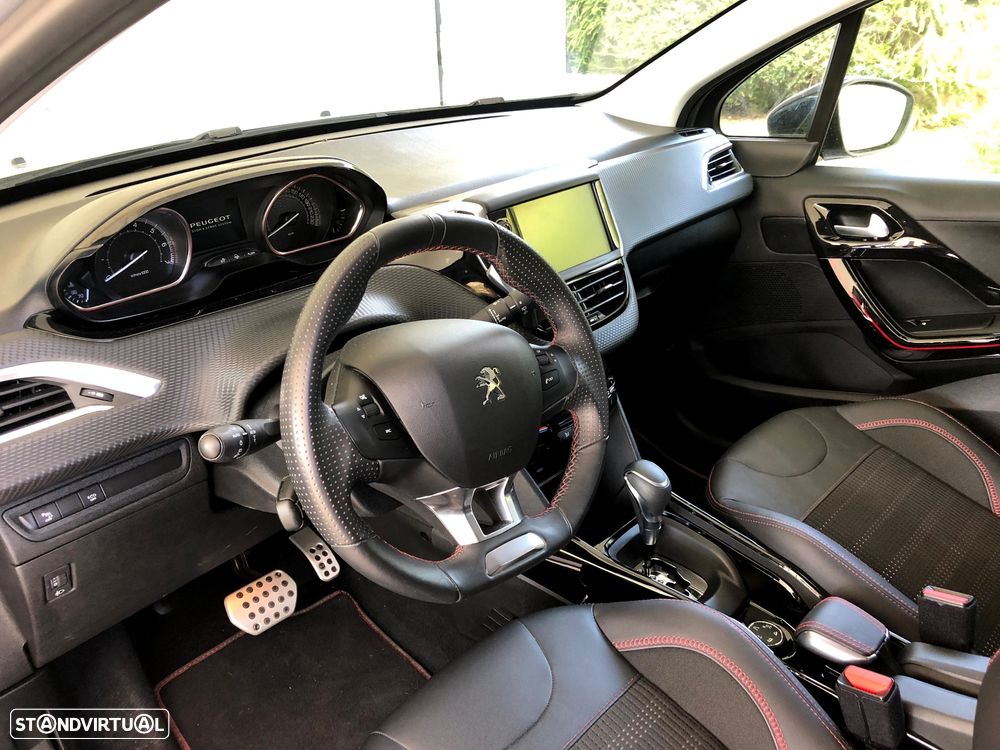 Peugeot 2008 1.2 PureTech GT Line EAT6 - 7