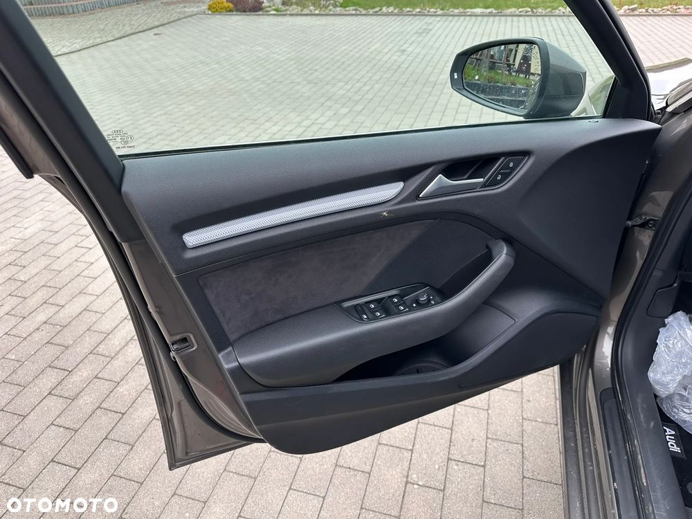 Audi A3 Sportback - 11