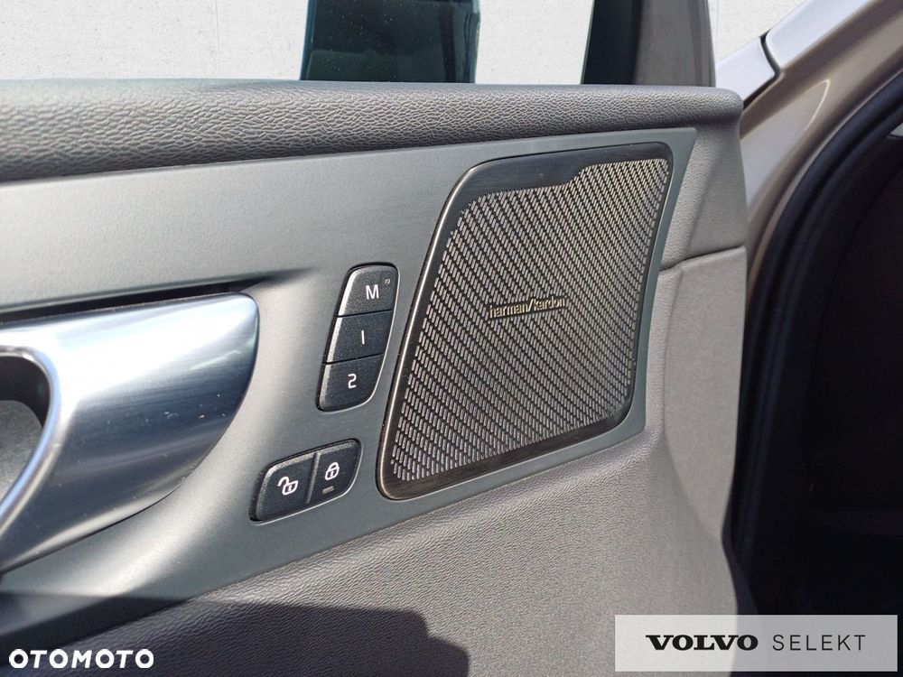 Volvo XC 60 - 21