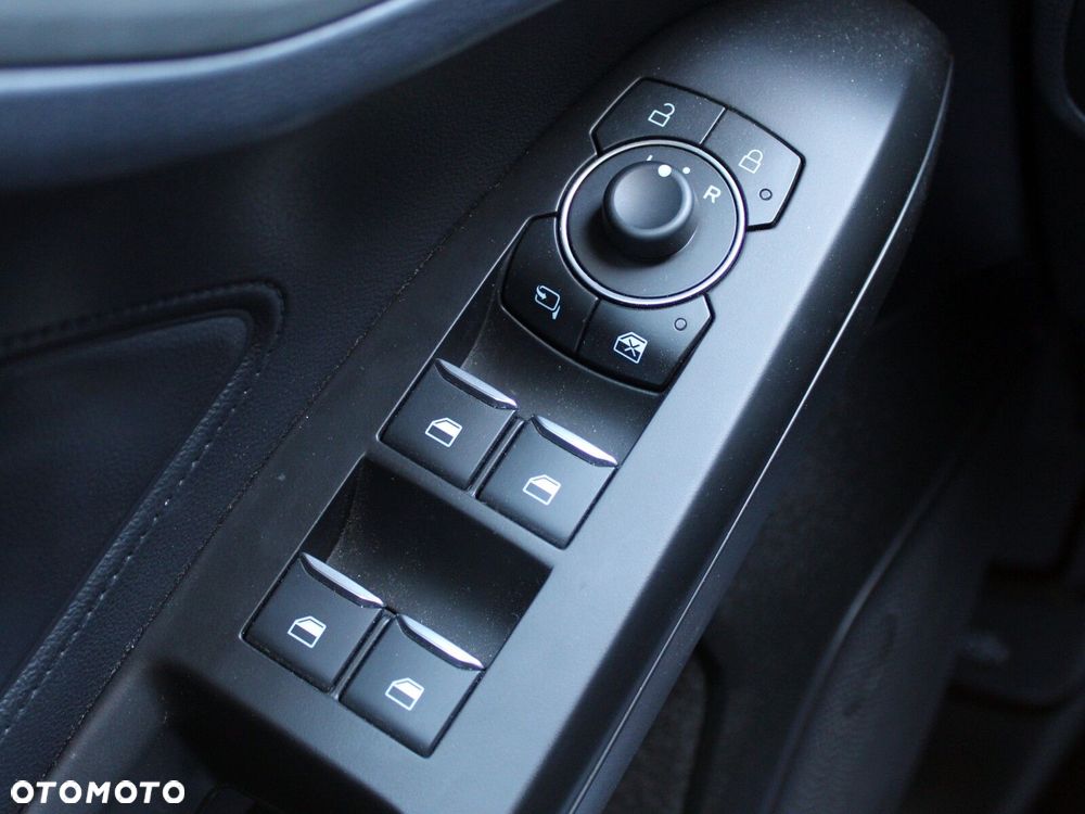 Ford Focus 1.0 EcoBoost Titanium X - 33