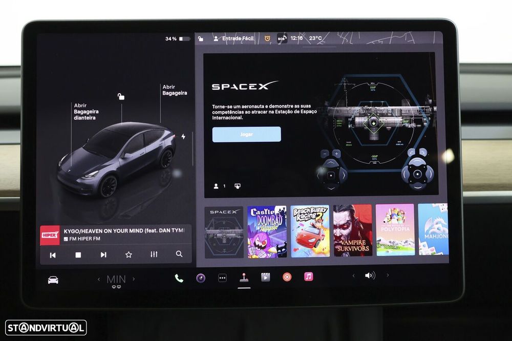Tesla Model Y Long Range Dual Motor AWD - 30