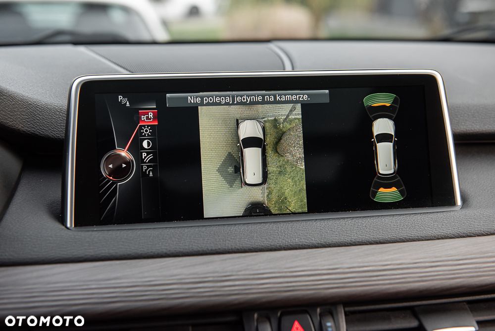 BMW X5 xDrive50i Sport-Aut - 25