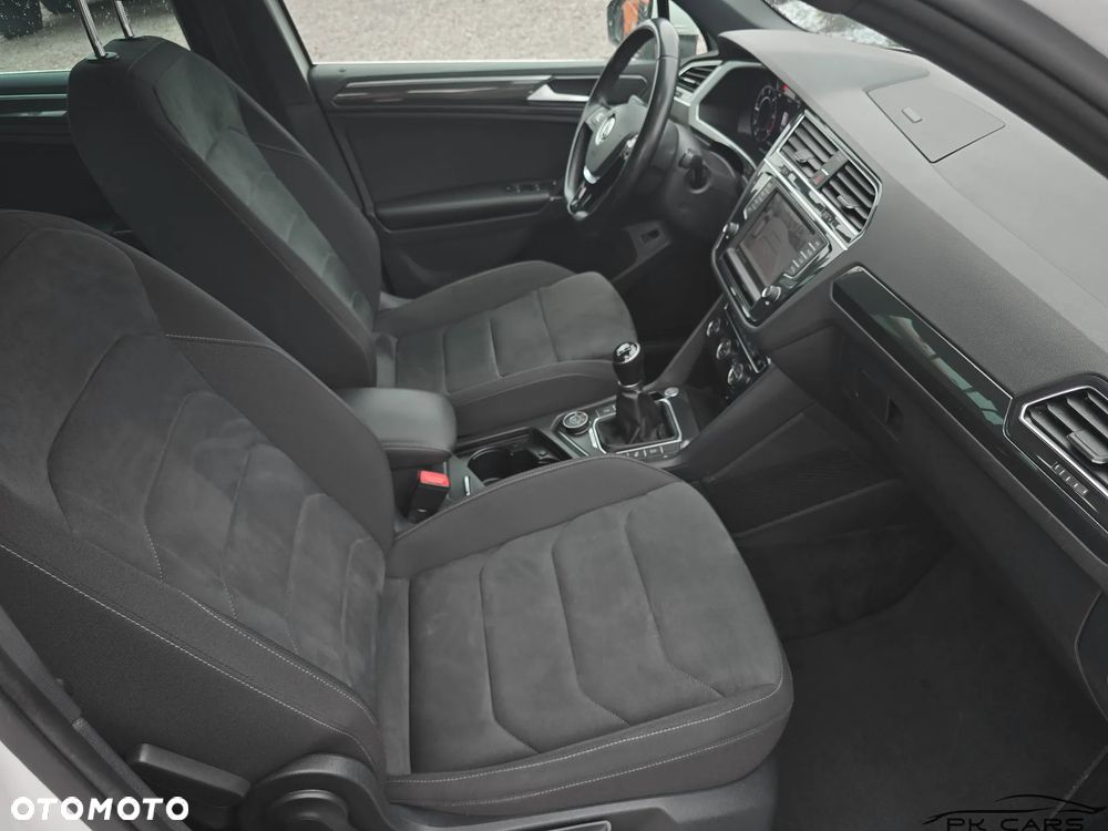 Volkswagen Tiguan 2.0 TDI SCR R-Line - 36