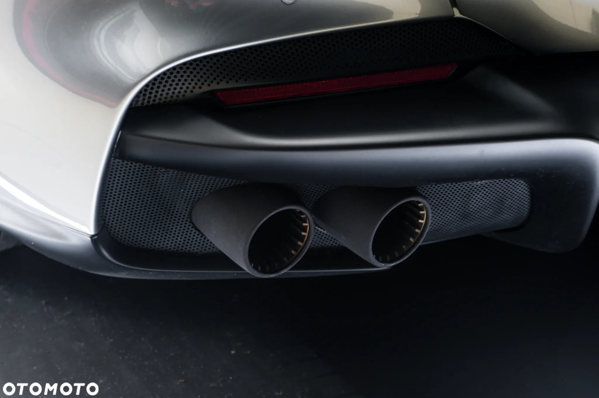 Ferrari Portofino M - 10