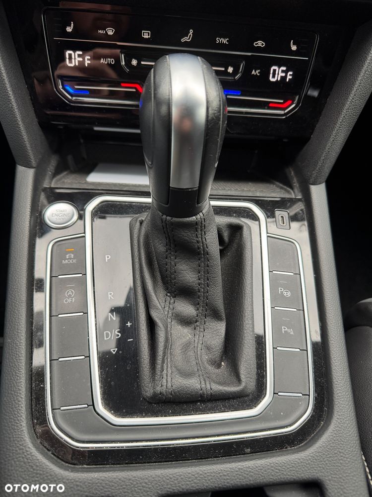 Volkswagen Passat 1.5 TSI EVO Elegance DSG - 25