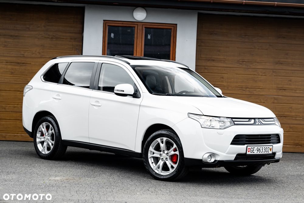 Mitsubishi Outlander 2.2 DI-D 4WD Automatik Invite - 3
