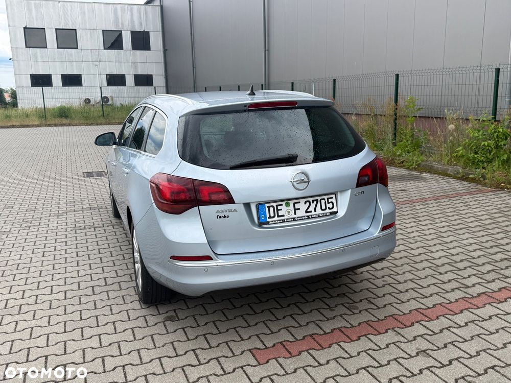 Opel Astra 1.7 CDTI Cosmo - 24