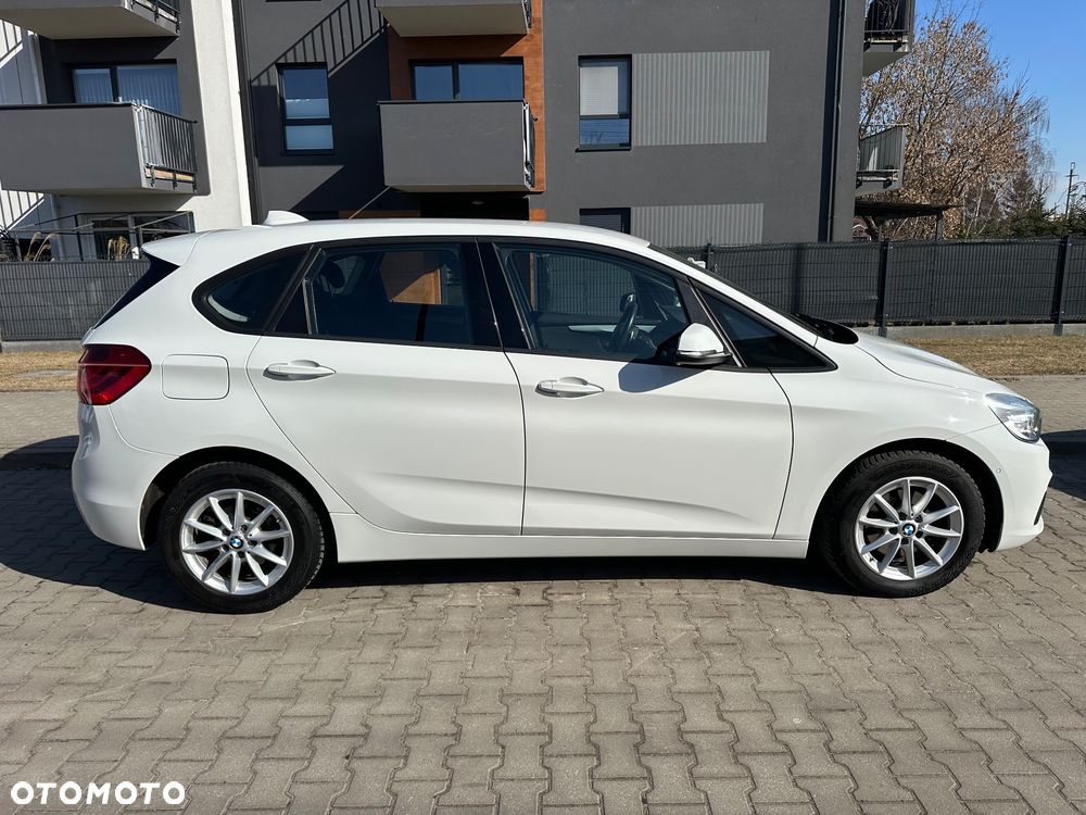 BMW Seria 2 218d - 7