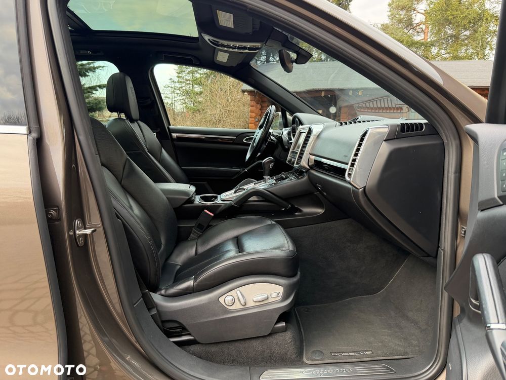 Porsche Cayenne - 11
