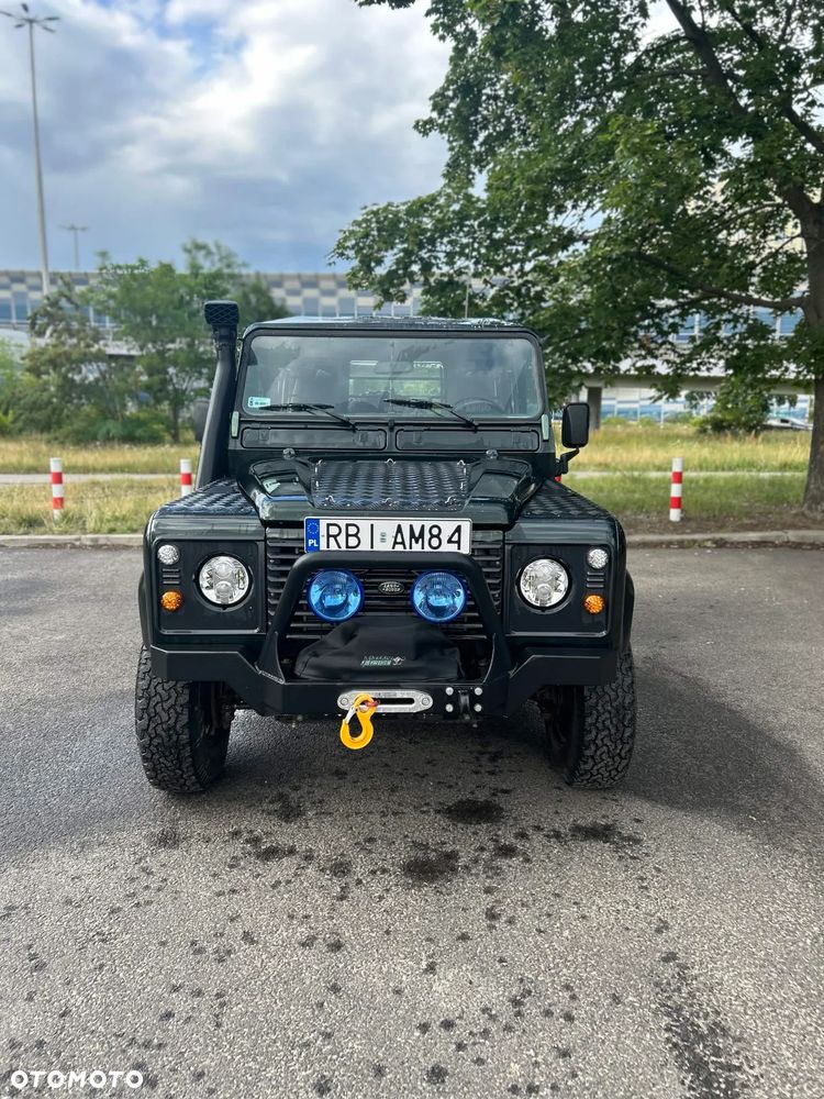 Land Rover Defender 2000 photo 2