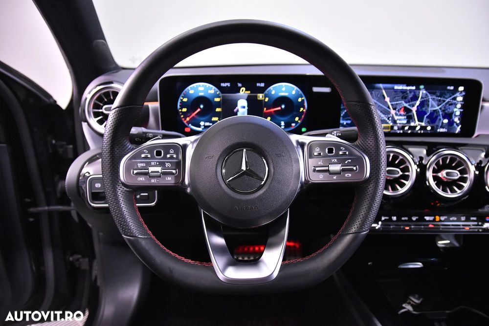 Mercedes-Benz A 180 7G-DCT AMG Line - 16
