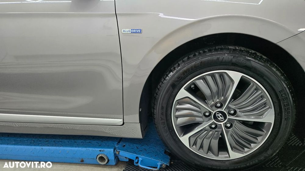 Hyundai IONIQ Plug-in-Hybrid 1.6 GDI Style - 25