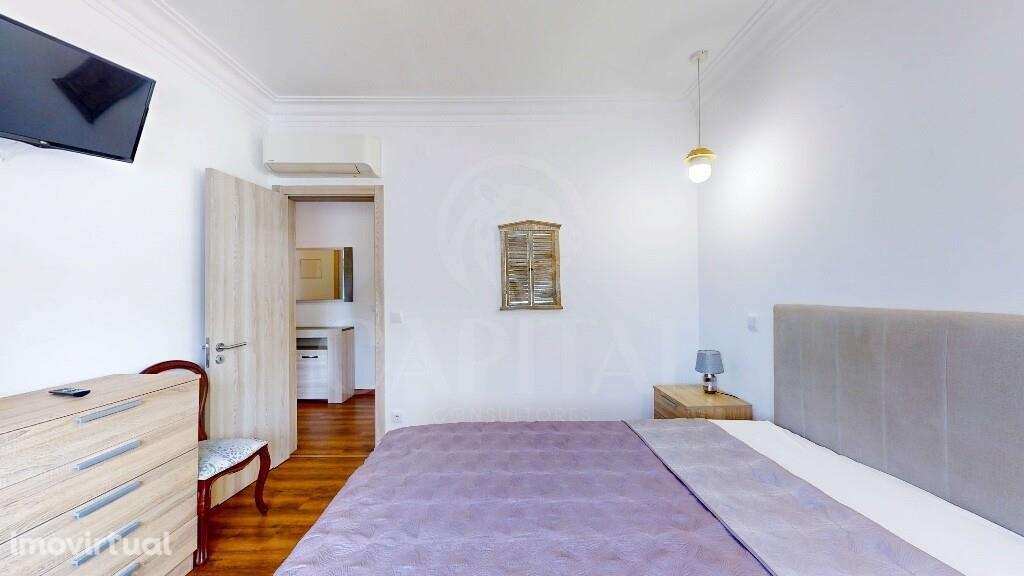 T2 Mobilado a 1 Minuto do Metro de Odivelas + Sótão Amplo - Grande imagem: 3/28