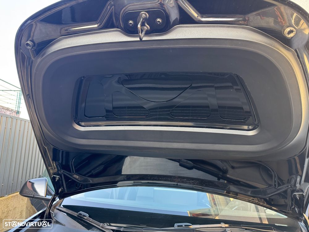 Tesla Model Y Standard - 32