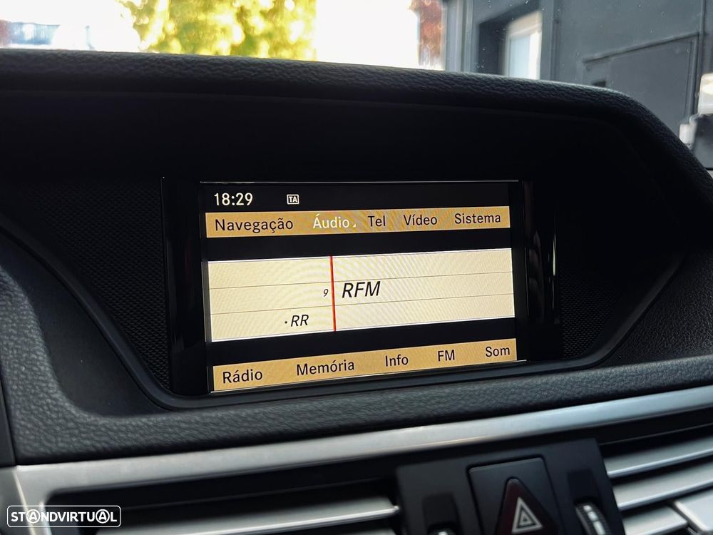 Mercedes-Benz E 250 CDi Avantgarde BlueEfficiency Auto. - 27