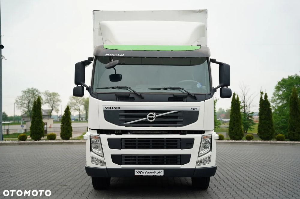 Volvo FM 380 / SOLÓWKA / 6X2 / DO PRZEWOZU ŻYWCA / DROBIU / WINDA 2 000 KG / EURO 5 - 9
