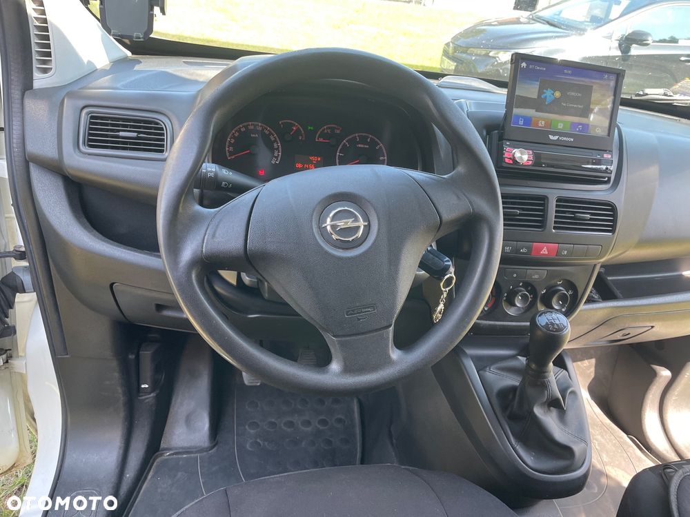 Opel Combo - 8