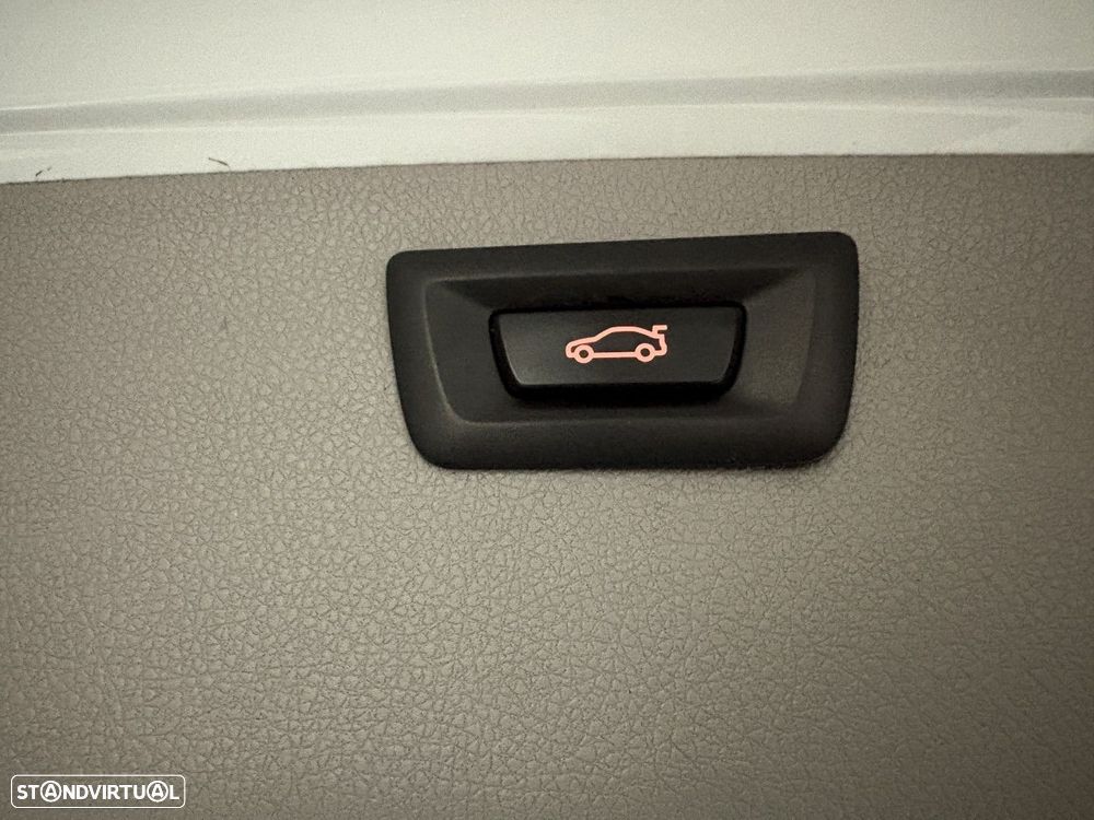 BMW 316 d Line Sport Shadow - 23