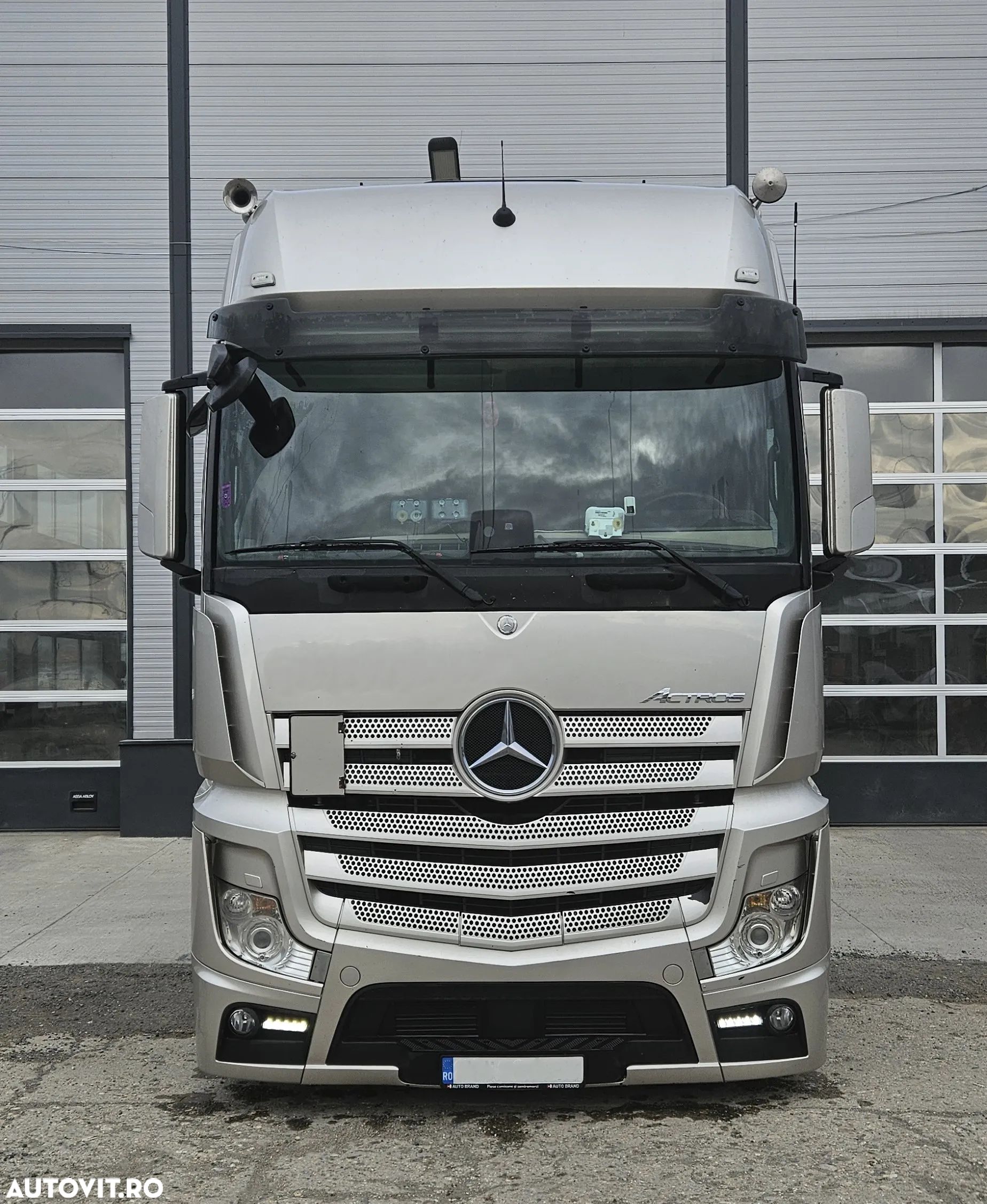 Mercedes-Benz 83 ACTROS - 1