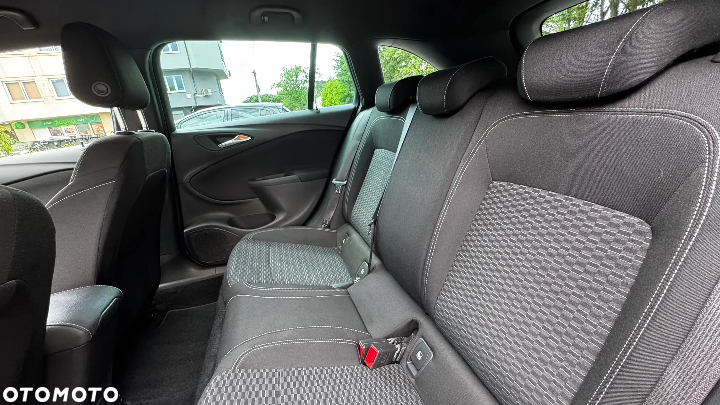 Opel Astra V 1.4 T Dynamic S&S - 17