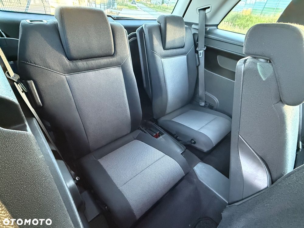 Opel Zafira - 25