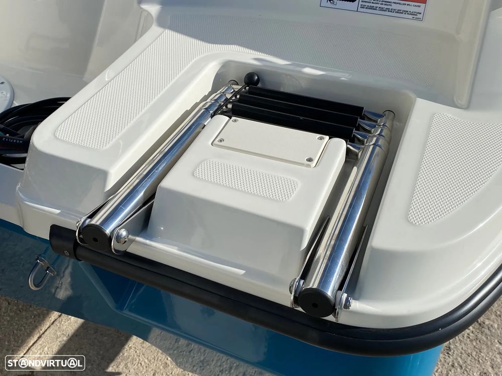 Bayliner Element M17 - 13