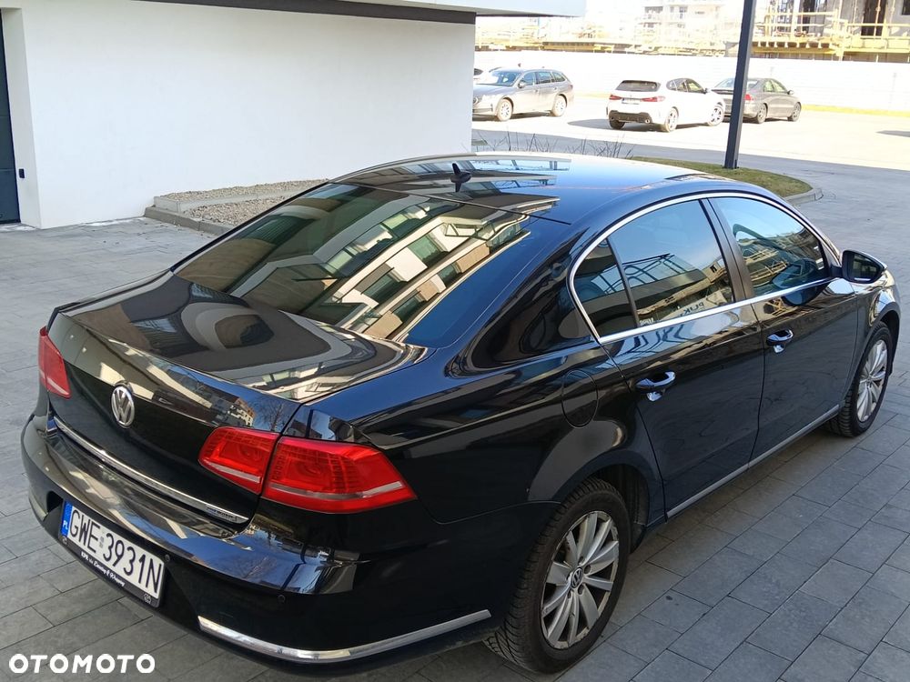 Volkswagen Passat 1.6 TDI BlueMotion Technology Highline - 4