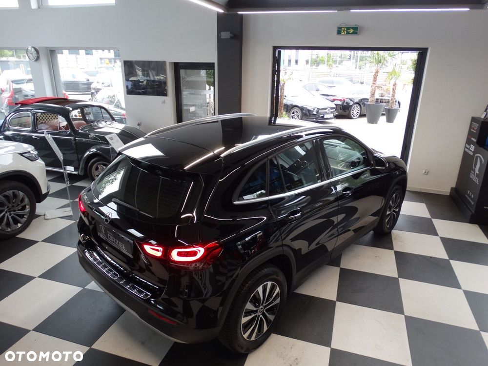 Mercedes-Benz GLA - 6