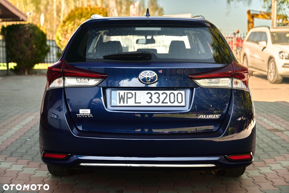 Toyota Auris 1.6 D-4D Design Edition - 6