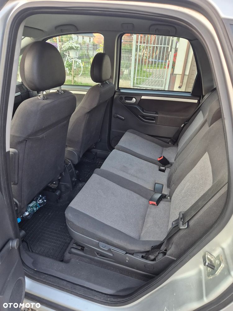 Opel Meriva 1.7 DT Essentia - 11