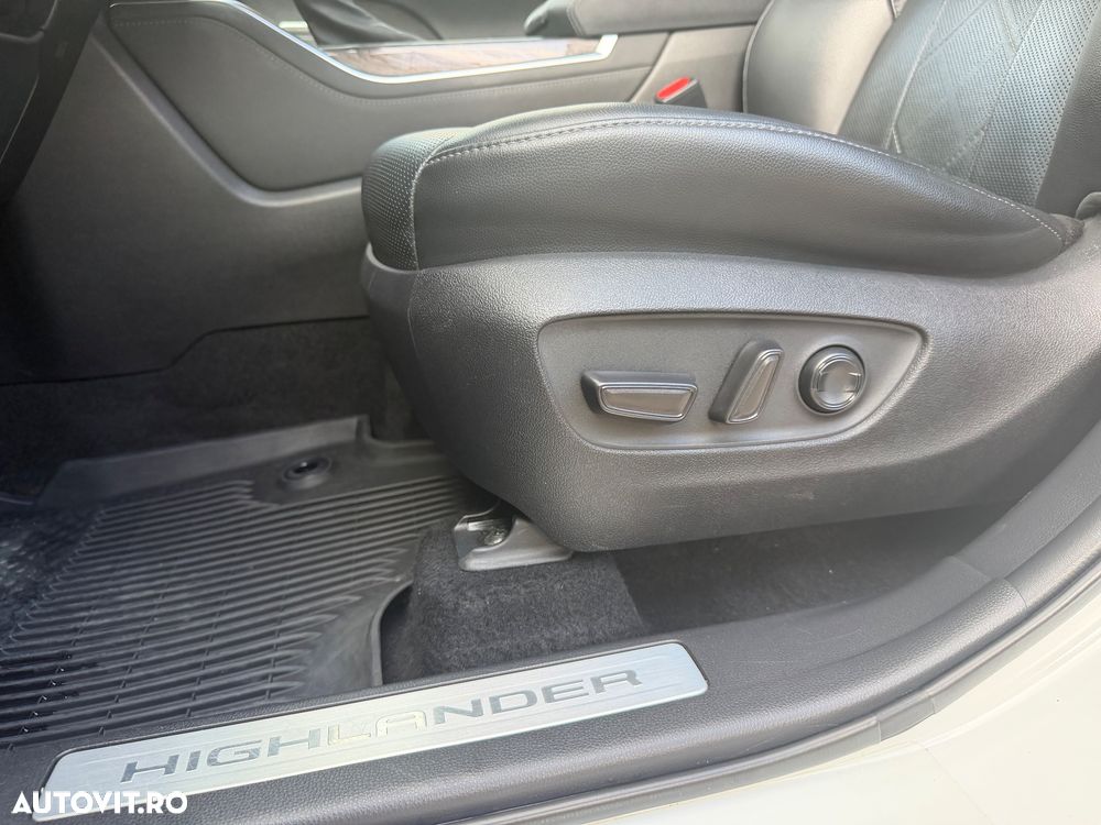 Toyota Highlander 2.5 L Dynamic Force 248CP Executive Metallic - 28