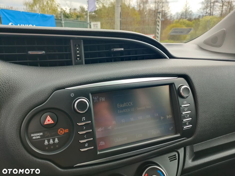 Toyota Yaris 1.0 Premium - 17