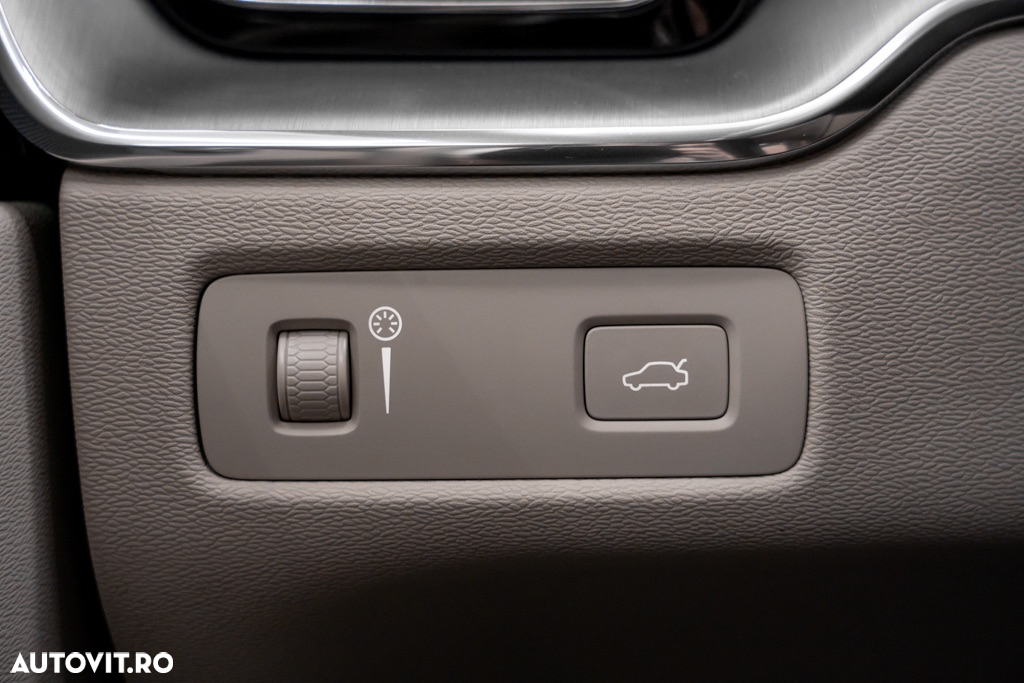 Volvo XC 60 D4 AWD Inscription - 37