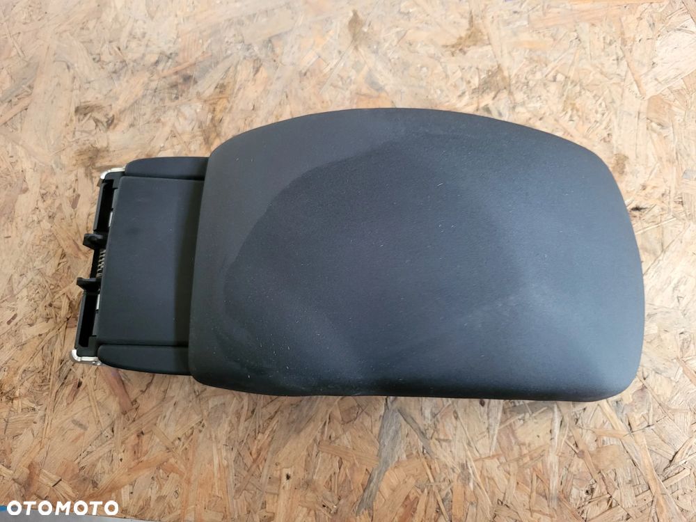 Podłokietnik Citroen C4 II B7 - 1