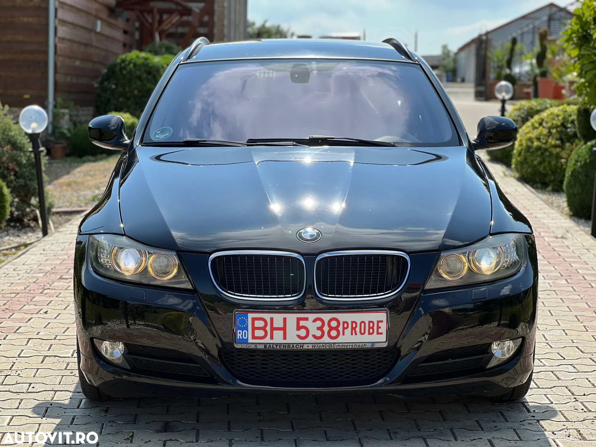 BMW Seria 3 318d DPF Touring - 9