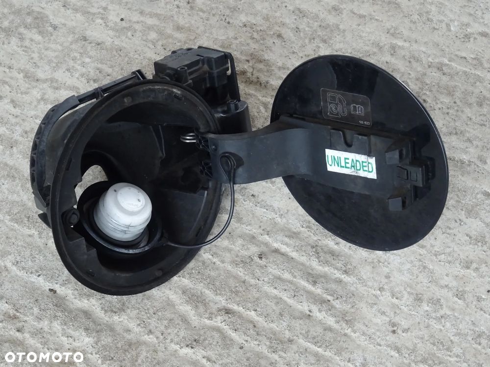 KLAPKA GNIAZDO KOREK SIŁOWNIK WLEWU Z 22C OPEL ZAFIRA C TOURER - 2