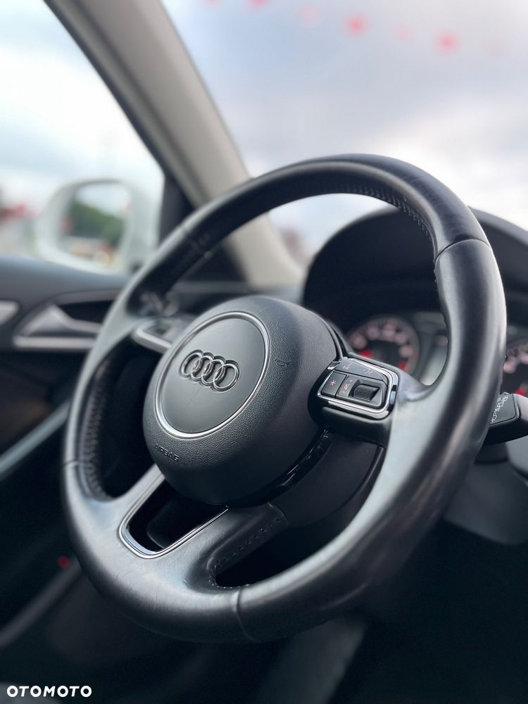 Audi Q3 1.4 TFSI Sport S tronic - 24