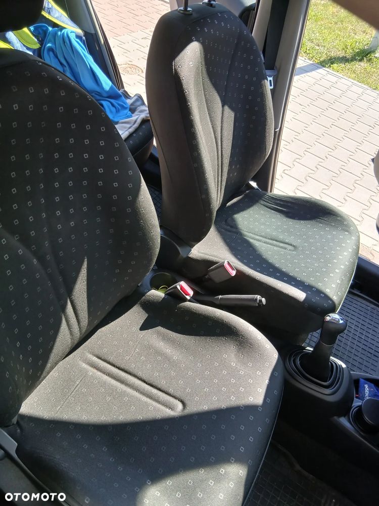 Toyota Yaris 1.3 Luna A/C - 6