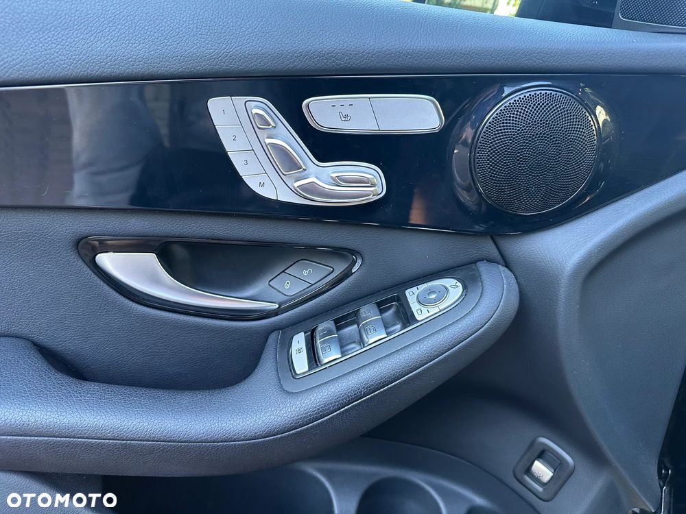 Mercedes-Benz GLC 250 4Matic 9G-TRONIC Exclusive - 11