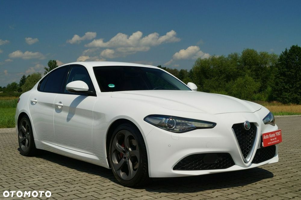 Alfa Romeo Giulia - 10