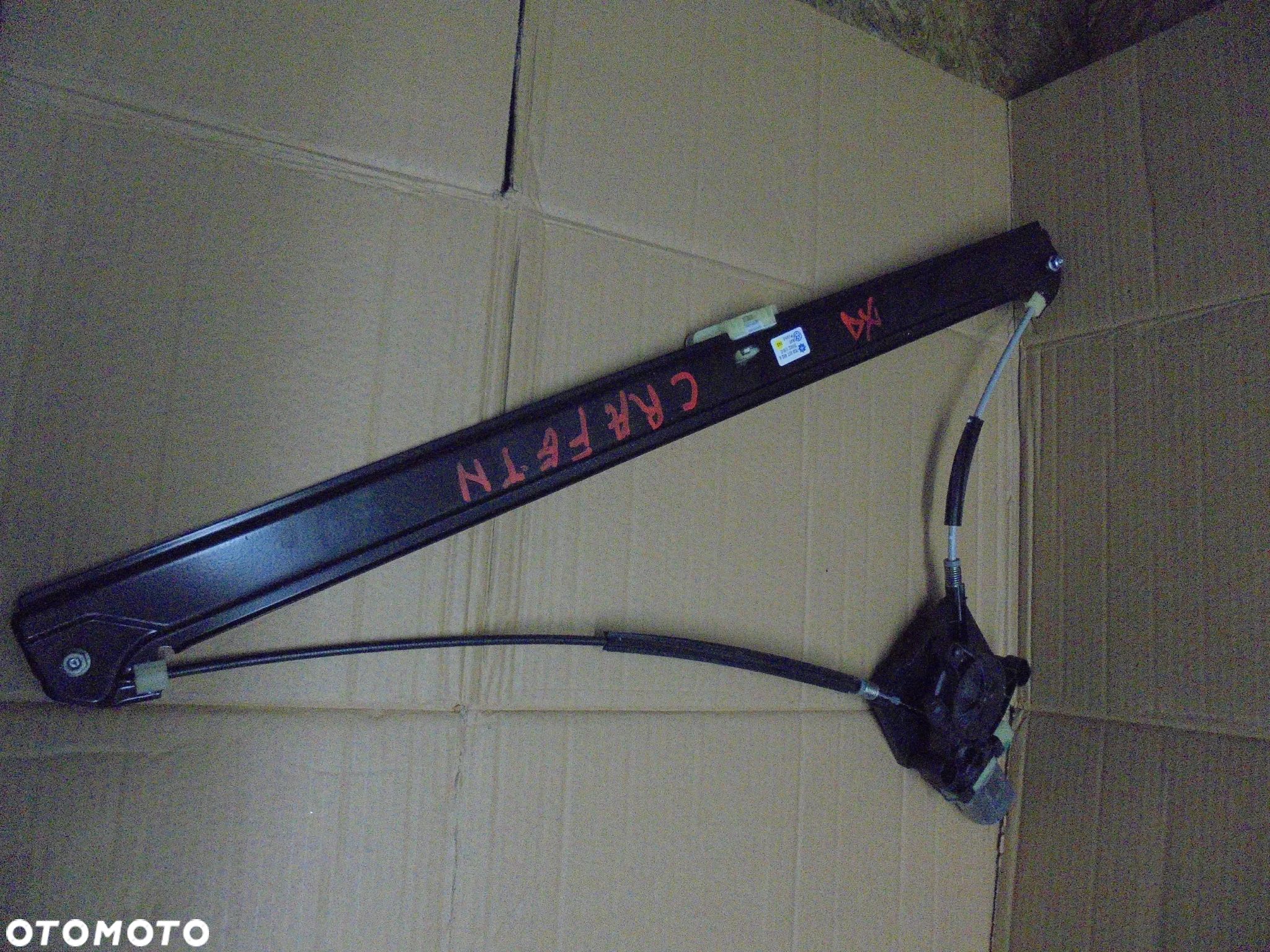 PODNOŚNIK SZYBY PRAWY 7C0837462A  VW CRAFTER II MAN TGE - 1