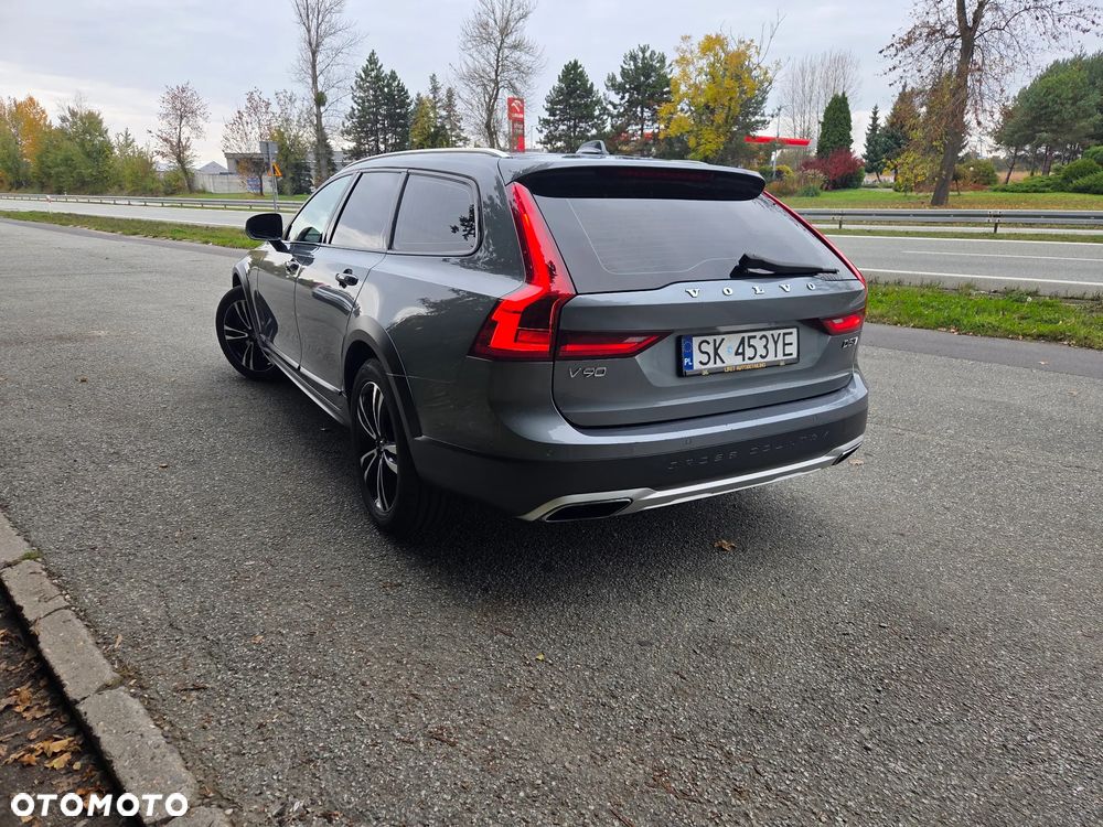 Volvo V90 D5 SCR AWD Inscription - 4