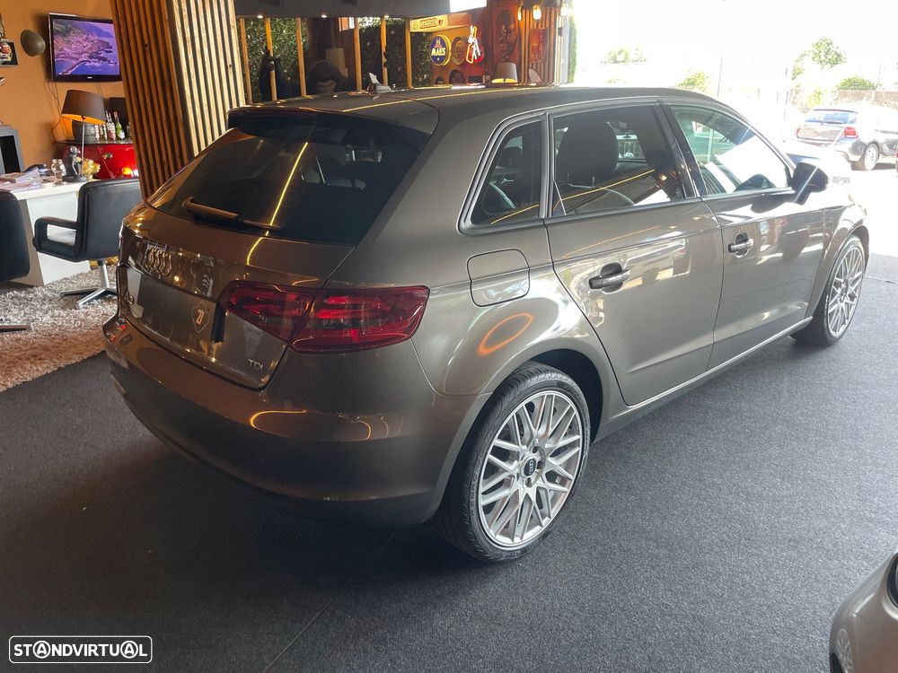 Audi A3 1.6 TDI Ambiente - 6
