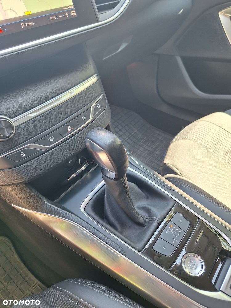 Peugeot 308 BlueHDi 130 EAT6 Stop & Start Allure - 23