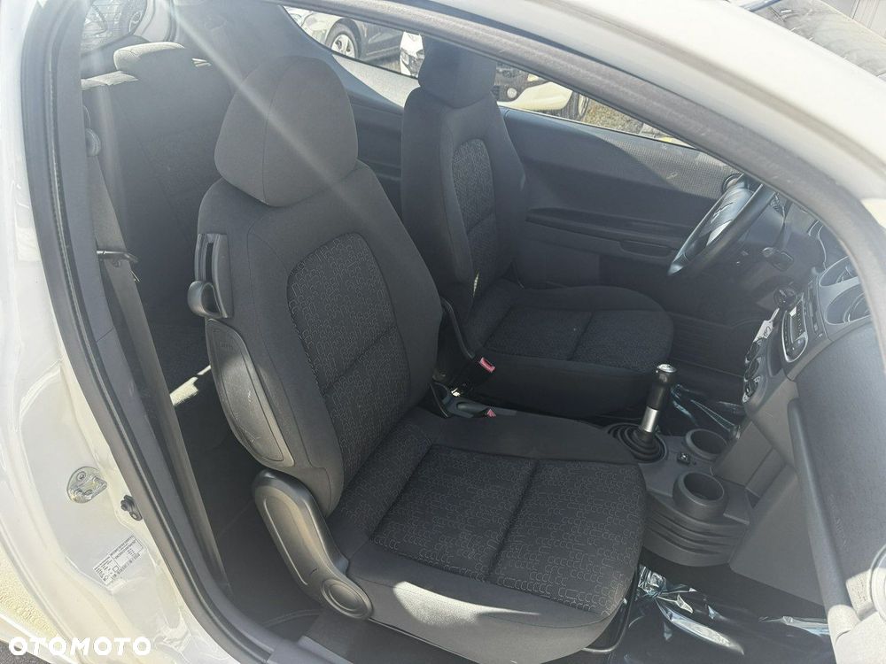 Mitsubishi Colt - 13