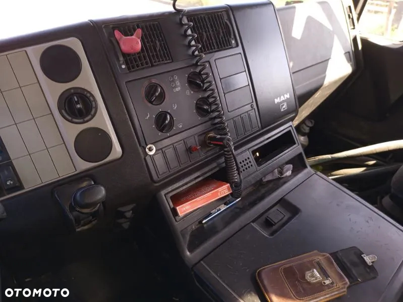 MAN F2000 - 12